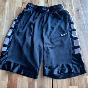 Nike Dri-FIT Athletic Basketball Shorts Black White Side Stripe Size S